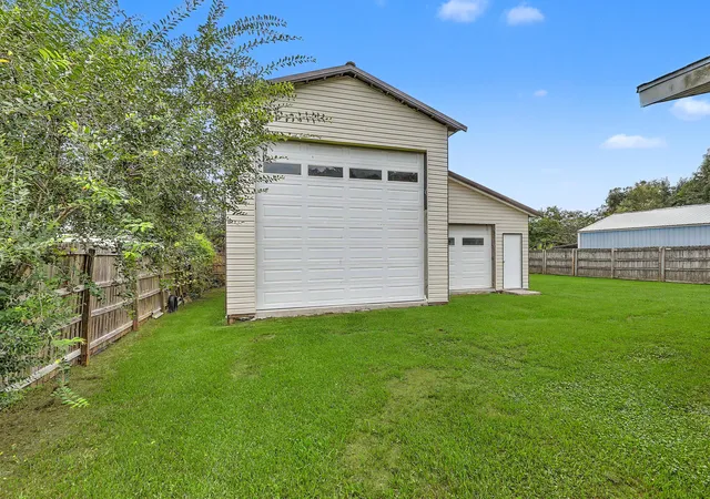 Photo 2 of Single family home for sale at 16 Cranford Rd, Goose Creek, SC 29445 | MLS# 26025514 | Listing updated on 2026-09-17
