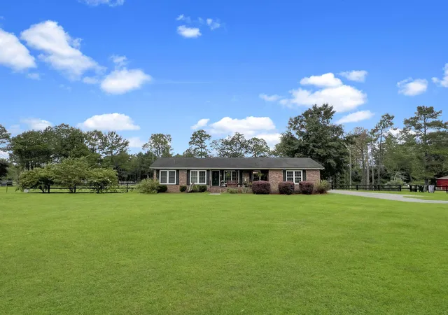Photo 2 of Single family home for sale at 151 Grannys Ln, Saint George, SC 29477 | MLS# 26025231 | Listing updated on 2026-09-09