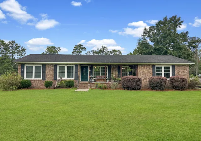 Photo 3 of Single family home for sale at 151 Grannys Ln, Saint George, SC 29477 | MLS# 26025231 | Listing updated on 2026-09-09