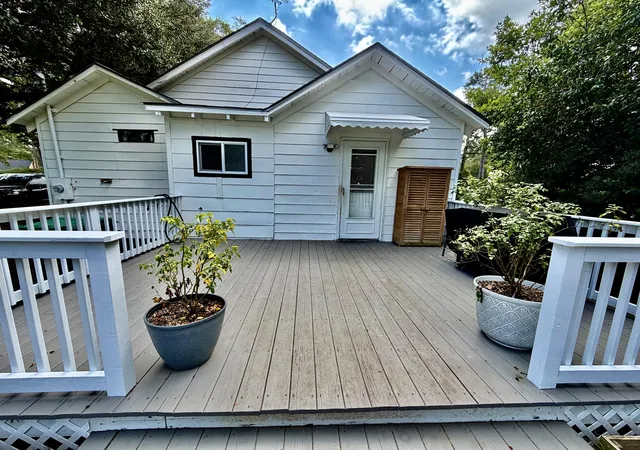 Photo 3 of Single family home for sale at 2408 E Cleveland St, Elloree, SC 29047 | MLS# 26026065 | Listing updated on 2026-10-07