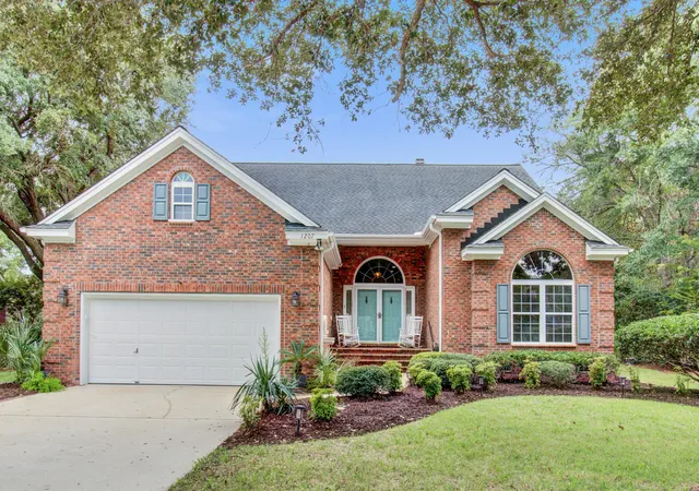 Photo 1 of Single family home for sale at 1207 Medinah Dr, Mount Pleasant, SC 29466 | MLS# 26024625 | Listing updated on 2026-09-04