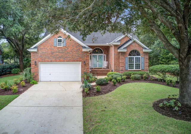 Photo 2 of Single family home for sale at 1207 Medinah Dr, Mount Pleasant, SC 29466 | MLS# 26024625 | Listing updated on 2026-09-04