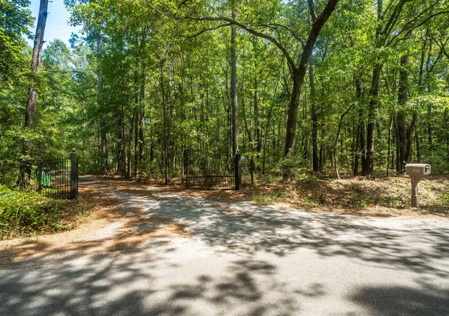 Photo 2 of Single family home for sale at 2826 Edenborough Rd, Johns Island, SC 29455 | MLS# 26025071 | Listing updated on 2026-09-14