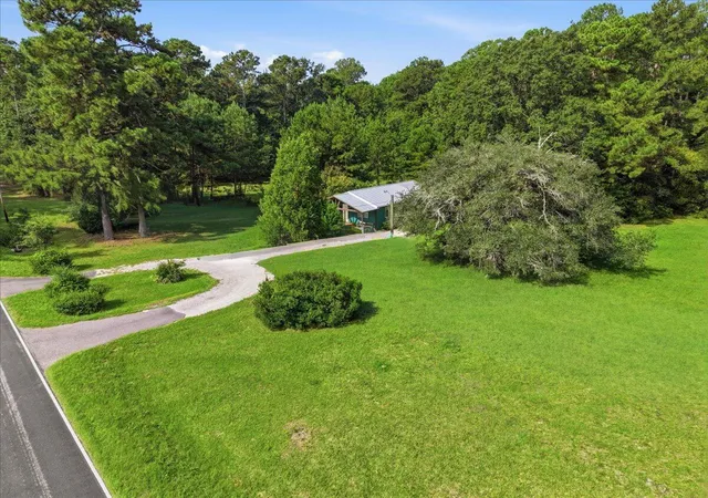 Photo 4 of Single family home for sale at 587 Beidler Forest Rd, Dorchester, SC 29437 | MLS# 26024281 | Listing updated on 2026-09-29