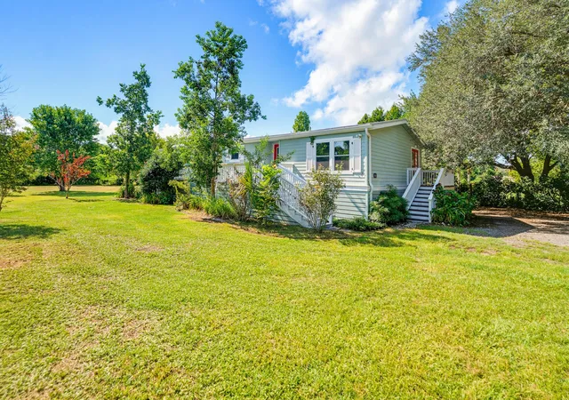 Photo 1 of Single family home for sale at 1866 Sea Is Pkwy, Saint Helena Island, SC 29920 | MLS# 26024910 | Listing updated on 2026-09-03