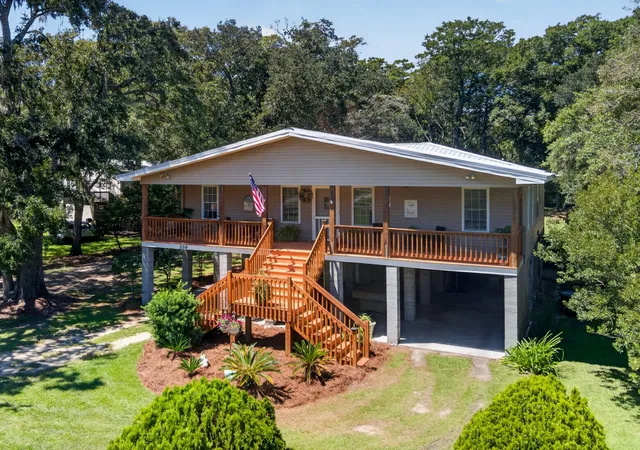 Photo 3 of Single family home for sale at 599 Sc 174, Edisto Island, SC 29438 | MLS# 26024840 | Listing updated on 2026-10-05