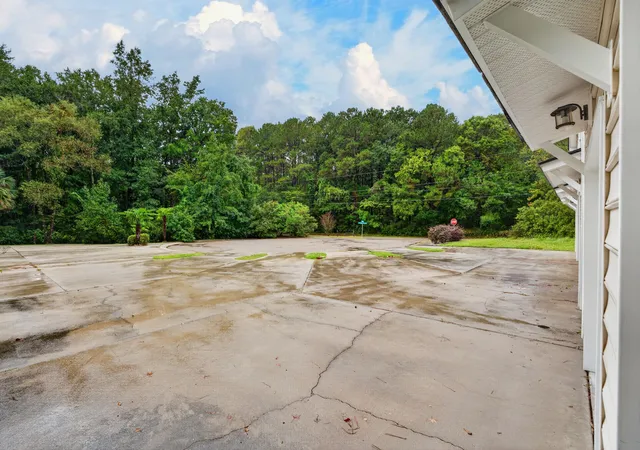 Photo 3 of Townhouse for sale at 2862 Mackenzie Ct, Mount Pleasant, SC 29466 | MLS# 26027872 | Listing updated on 2026-10-23