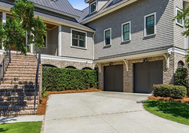 Photo 3 of Single family home for sale at 312 River Oak Dr, Mount Pleasant, SC 29464 | MLS# 26024895 | Listing updated on 2026-09-03