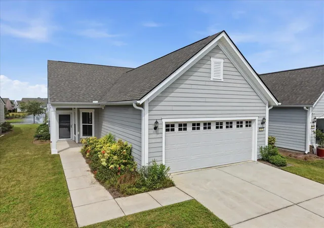 Photo 3 of Single family home for sale at 489 Switchgrass Dr, Summerville, SC 29486 | MLS# 26024989 | Listing updated on 2026-09-04