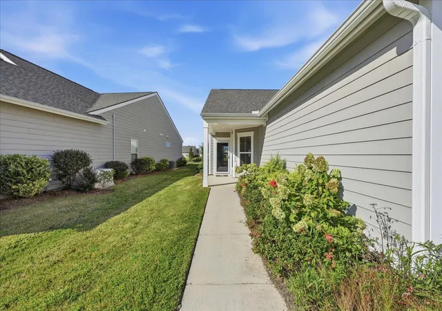 Photo 3 of Single family home for sale at 489 Switchgrass Dr, Summerville, SC 29486 | MLS# 26024989 | Listing updated on 2026-09-04