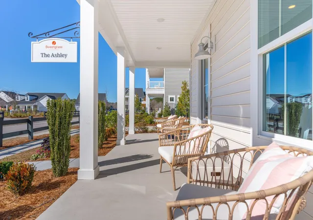Photo 2 of Sale Pending at 1053 Lettered Olive Ln, Summerville, SC 29485 | MLS# 26027139 | Listing updated on 2026-10-03
