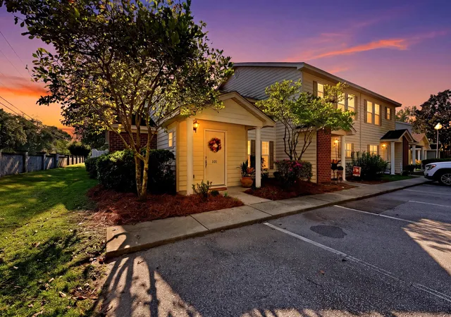 Photo 33 of Townhouse for sale at 101 Amberwood Dr, Summerville, SC 29483 | MLS# 26027503 | Listing updated on 2026-10-27
