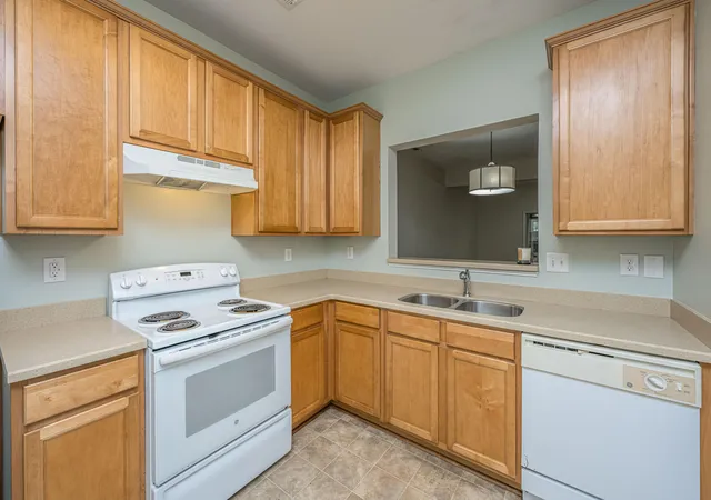 Photo 3 of Townhouse for sale at 202 Twin Tree Dr, Summerville, SC 29485 | MLS# 26025377 | Listing updated on 2026-09-11