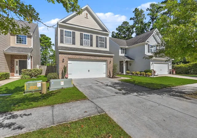 Photo 3 of Single family home for sale at 443 Whispering Breeze Ln, Summerville, SC 29486 | MLS# 26028030 | Listing updated on 2026-10-12