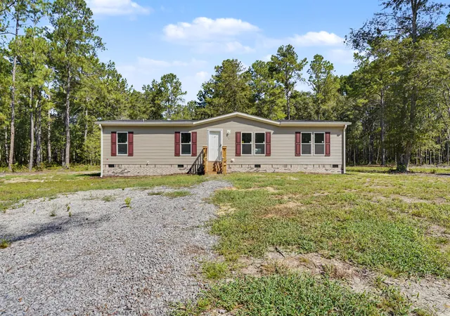 Manufactured home for sale at 244 Saturn Ln, Walterboro, SC 29488 | MLS# 26025215