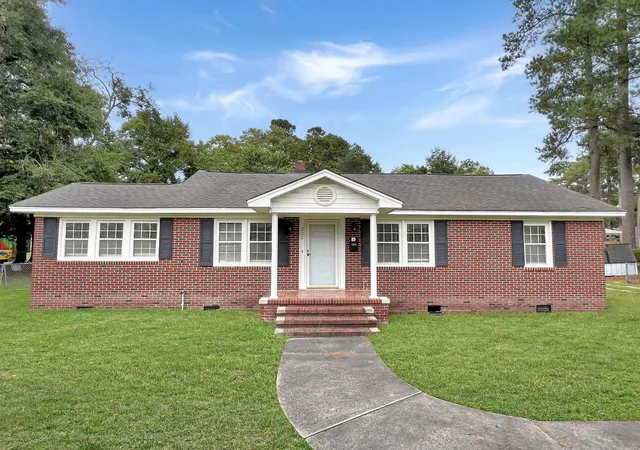 Photo 1 of Single family home for sale at 202 Johnston St, Saint George, SC 29477 | MLS# 26024635 | Listing updated on 2026-10-05