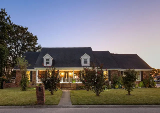 Photo 1 of Single family home for sale at 5289 Renee Dr, North Charleston, SC 29418 | MLS# 26027204 | Listing updated on 2026-10-06