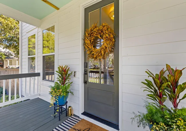 Photo 2 of Single family home for sale at 111 Brady St, Daniel Island, SC 29492 | MLS# 26029391 | Listing updated on 2026-10-29