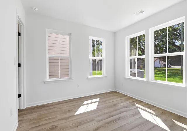 Photo 4 of Single family home for sale at 4038 Cornwell Ave, North Charleston, SC 29405 | MLS# 26025280 | Listing updated on 2026-09-09