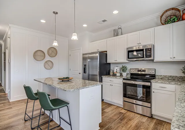 Photo 3 of Sale Pending at 117 Clarabelle Ln, Summerville, SC 29483 | MLS# 26026657 | Listing updated on 2026-10-10