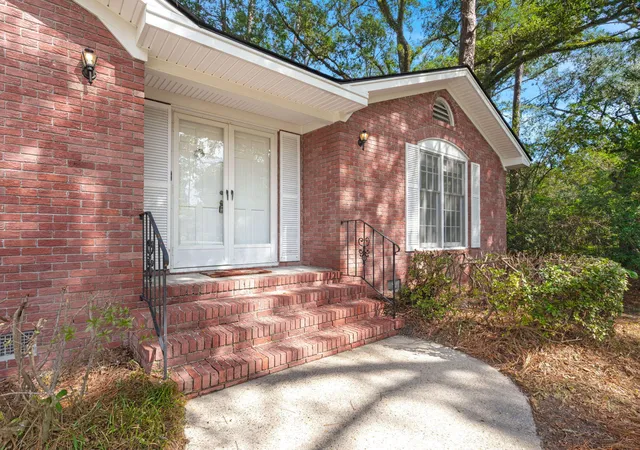 Photo 3 of Single family home for sale at 203 Chucker Dr, Summerville, SC 29485 | MLS# 26028034 | Listing updated on 2026-10-11
