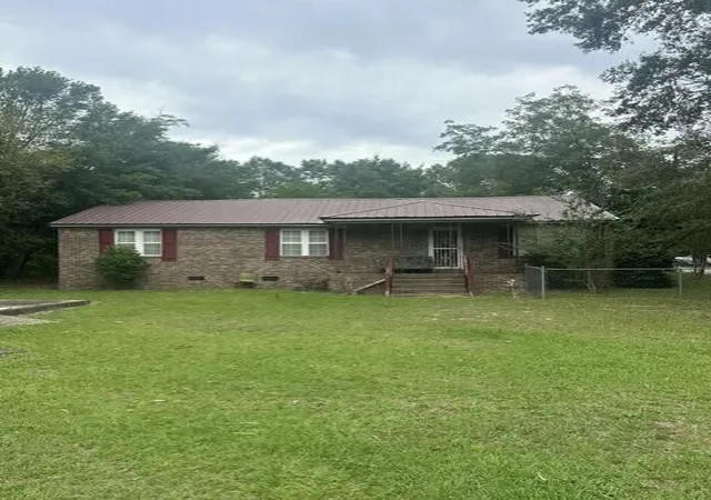 Photo 1 of Single family home for sale at 1023 Roosevelt Dr, Summerton, SC 29148 | MLS# 26026271 | Listing updated on 2026-10-20
