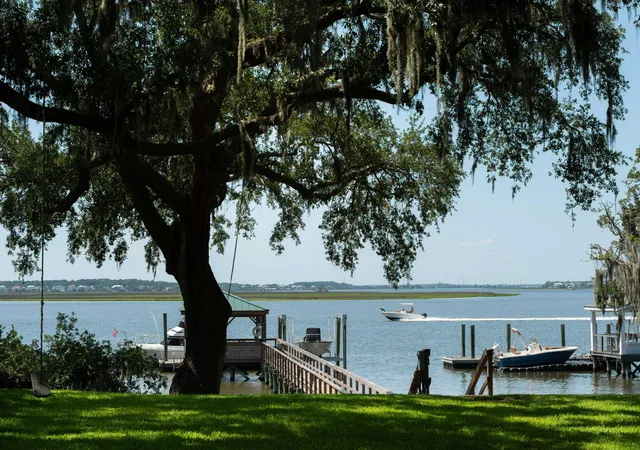 Photo 4 of Single family home for sale at 151 Stono Dr, Charleston, SC 29412 | MLS# 26024912 | Listing updated on 2026-09-07