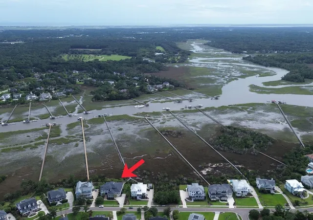 Photo 3 of Single family home for sale at 2765 Parkers Landing Rd, Mount Pleasant, SC 29466 | MLS# 26025432 | Listing updated on 2026-09-10