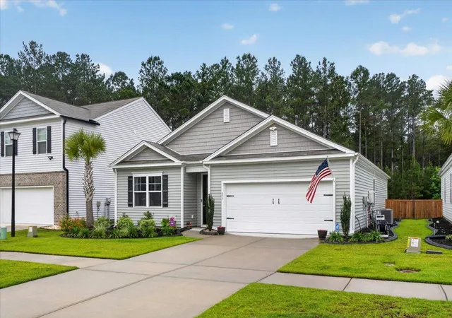 Photo 2 of Single family home for sale at 373 Azore Way, Summerville, SC 29486 | MLS# 26025490 | Listing updated on 2026-10-23