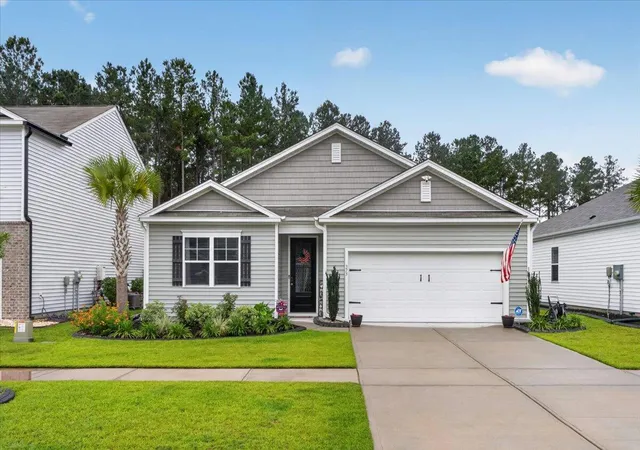 Photo 3 of Single family home for sale at 373 Azore Way, Summerville, SC 29486 | MLS# 26025490 | Listing updated on 2026-10-23
