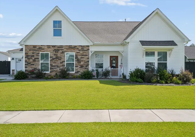 Photo 1 of Single family home for sale at 112 Clay Hl Loop, Ridgeville, SC 29472 | MLS# 26025816 | Listing updated on 2026-09-17