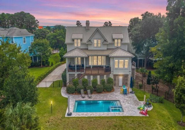 Photo 1 of Single family home for sale at 4886 Sound View Dr, Mount Pleasant, SC 29466 | MLS# 26025205 | Listing updated on 2026-09-11