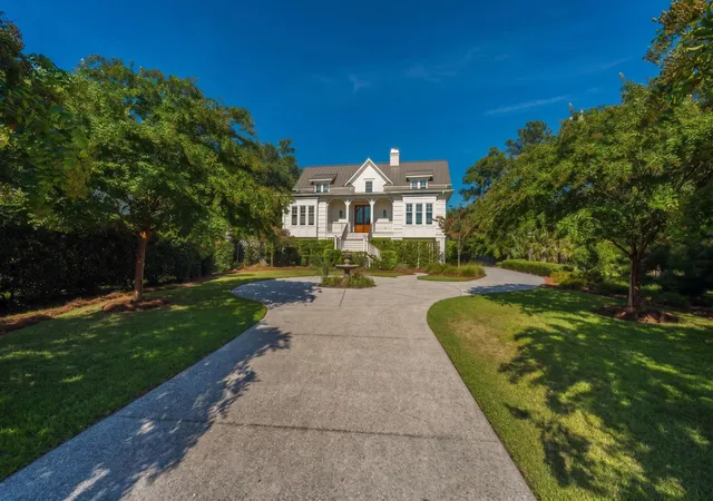 Photo 3 of Single family home for sale at 4886 Sound View Dr, Mount Pleasant, SC 29466 | MLS# 26025205 | Listing updated on 2026-09-11
