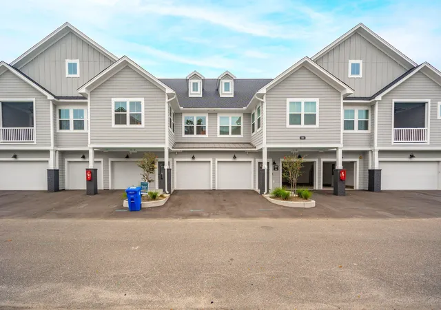 Photo 1 of Townhouse for sale at 501 Raes Ct #203, Charleston, SC 29414 | MLS# 26027037 | Listing updated on 2026-09-29