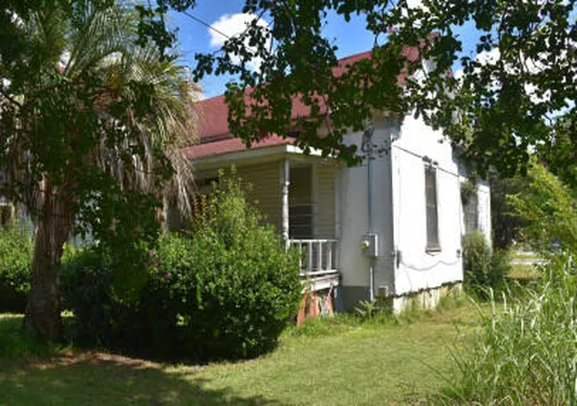 Photo 1 of Single family home for sale at 332 N Church St, Florence, SC 29506 | MLS# 26025634 | Listing updated on 2026-09-21