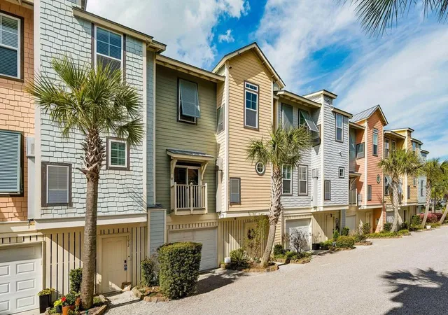 Photo 1 of Townhouse for sale at 1010 Lighterman Way, Charleston, SC 29412 | MLS# 26027969 | Listing updated on 2026-10-09