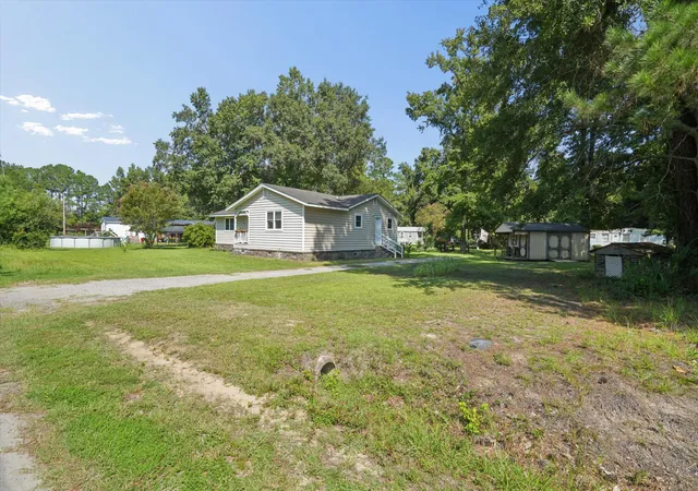Photo 3 of Single family home for sale at 109 Annie Williams St, Moncks Corner, SC 29461 | MLS# 26025039 | Listing updated on 2026-10-02