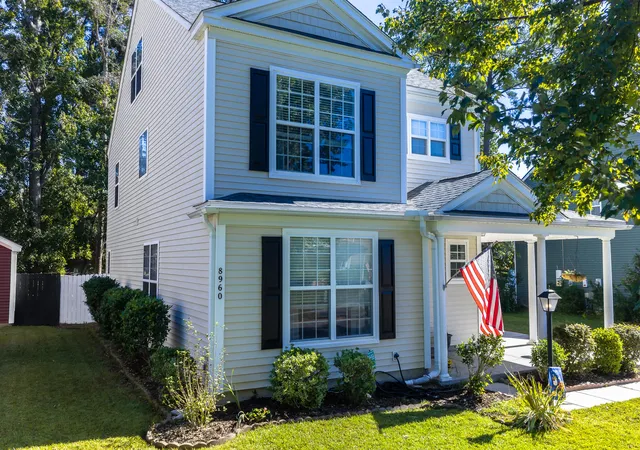 Photo 2 of Single family home for sale at 8960 N Red Maple Cir, Summerville, SC 29485 | MLS# 26029472 | Listing updated on 2026-10-29