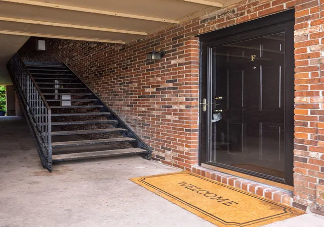Photo 4 of Townhouse for sale at 415 Parkdale Dr #2F, Charleston, SC 29414 | MLS# 26025374 | Listing updated on 2026-09-09