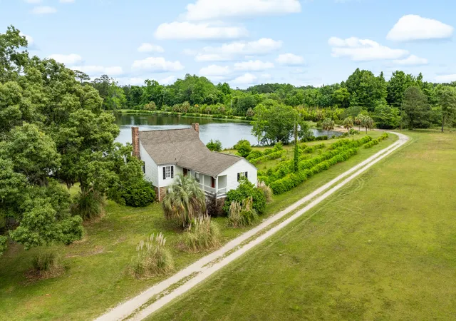 Photo 2 of Single family home for sale at 741 Jones Rd, Lake City, SC 29560 | MLS# 26025910 | Listing updated on 2026-09-16