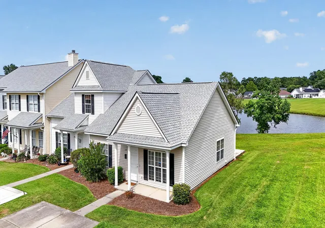 Photo 1 of Townhouse for sale at 118 Lake Jogassee Dr, Summerville, SC 29485 | MLS# 26025803 | Listing updated on 2026-10-14