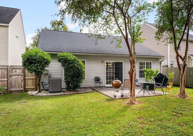 Photo 3 of Single family home for sale at 2011 Asher Loop, Summerville, SC 29485 | MLS# 26027466 | Listing updated on 2026-10-02