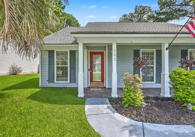 Photo 2 of Single family home for sale at 102 Dockwell Ln, Summerville, SC 29485 | MLS# 26024667 | Listing updated on 2026-10-08