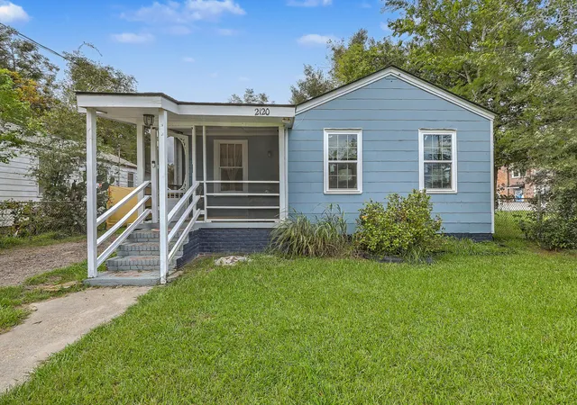 Photo 1 of Sale Pending at 2120 Victory Ave, North Charleston, SC 29405 | MLS# 26025426 | Listing updated on 2026-09-17
