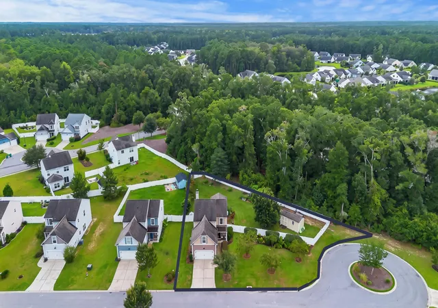 Photo 2 of Single family home for sale at Way, Bluffton, SC 29910 | MLS# 26026114 | Listing updated on 2026-10-22
