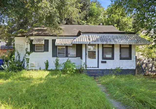 Photo 1 of Sale Pending at 3520 Admiral Dr, North Charleston, SC 29405 | MLS# 26026651 | Listing updated on 2026-10-23