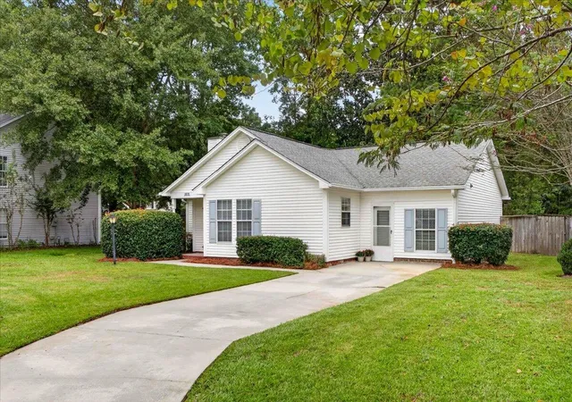 Photo 1 of Single family home for sale at 2876 N Moss Oak Ln, Charleston, SC 29414 | MLS# 26025653 | Listing updated on 2026-09-18