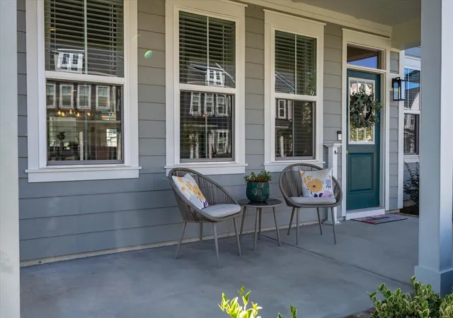 Photo 3 of Townhouse for sale at 617 Southview Ln, Summerville, SC 29486 | MLS# 26024919 | Listing updated on 2026-09-10