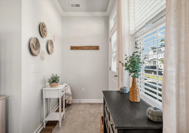 Photo 4 of Townhouse for sale at 617 Southview Ln, Summerville, SC 29486 | MLS# 26024919 | Listing updated on 2026-09-10