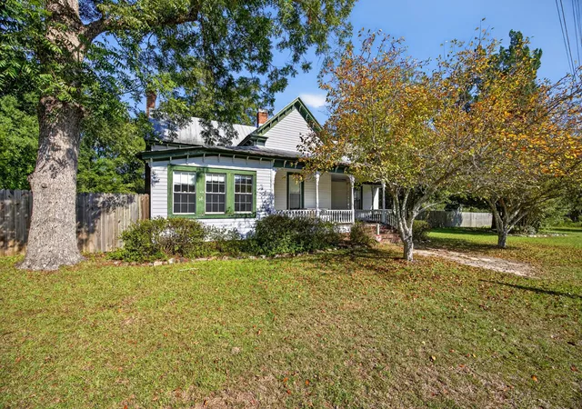Photo 2 of Single family home for sale at 137 Railroad Ave, Springfield, SC 29146 | MLS# 26028931 | Listing updated on 2026-10-28